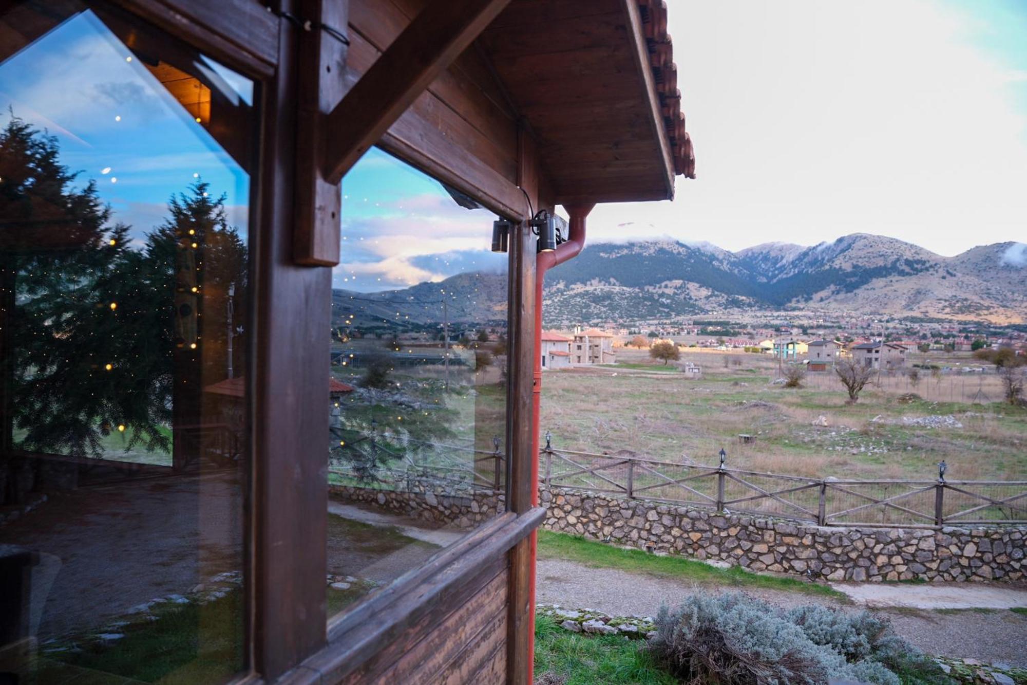 Mont Valley Boutique Chalets Arachova Exterior photo